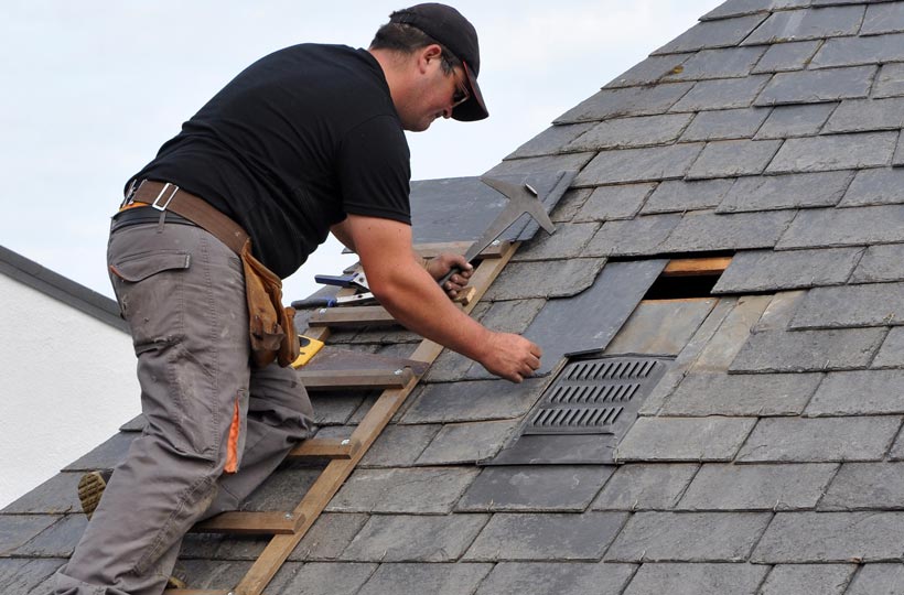 Royal Craft Remodelers: Skilled Roofers Downers Grove Residents Count On