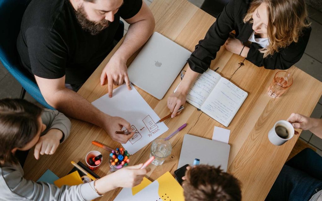Competitive Intelligence to Forecast Market Changes Accurately