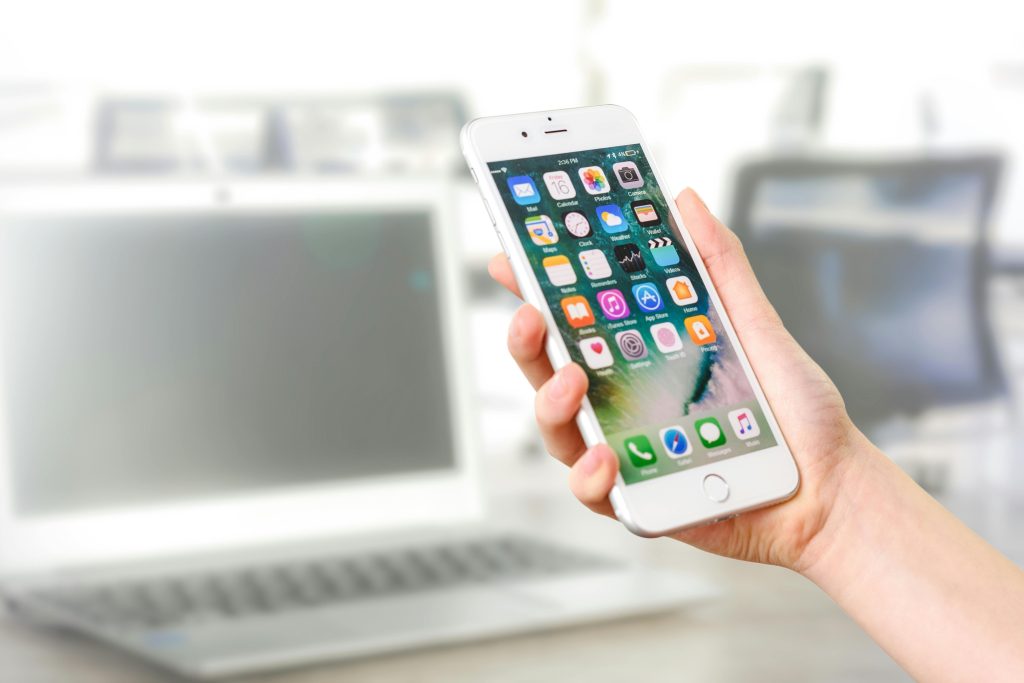 The Rise of Anonymous Messaging in the Professional World