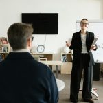 How a Business Coach Los Angeles Solves Complex Challenges
